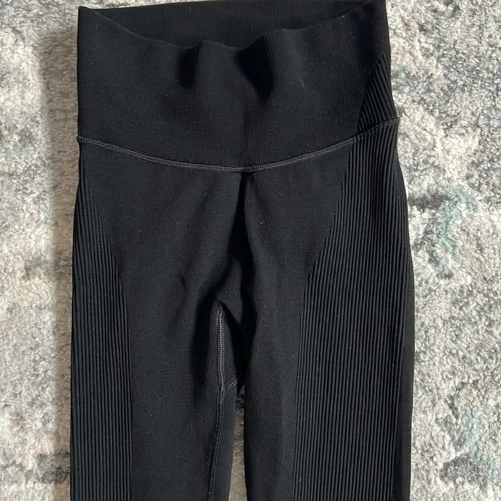 Lululemon black leggings